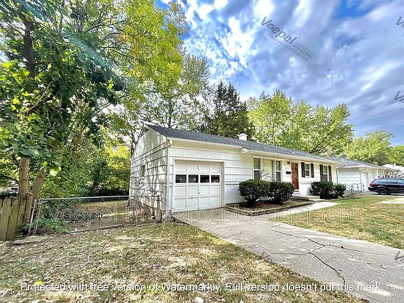 4th image of 6903 E 98th St
