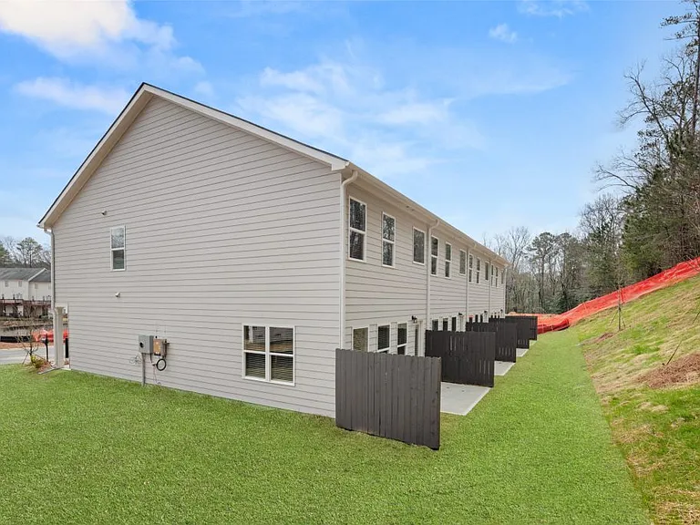 4270 Notting Hill Dr SW — Photo 4