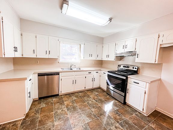 2nd image of 127 Jessica Dr