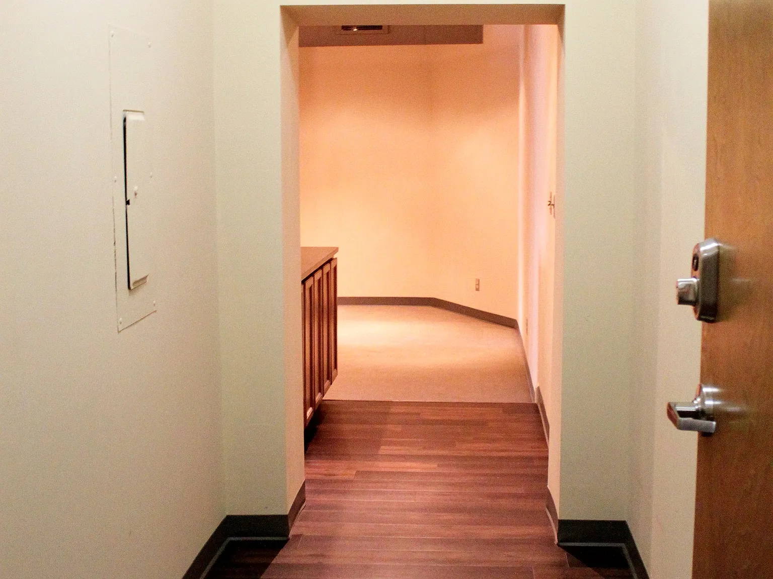 1012 E Broadway — Photo 4