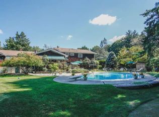 805 Scioto Dr, Franklin Lakes, NJ 07417