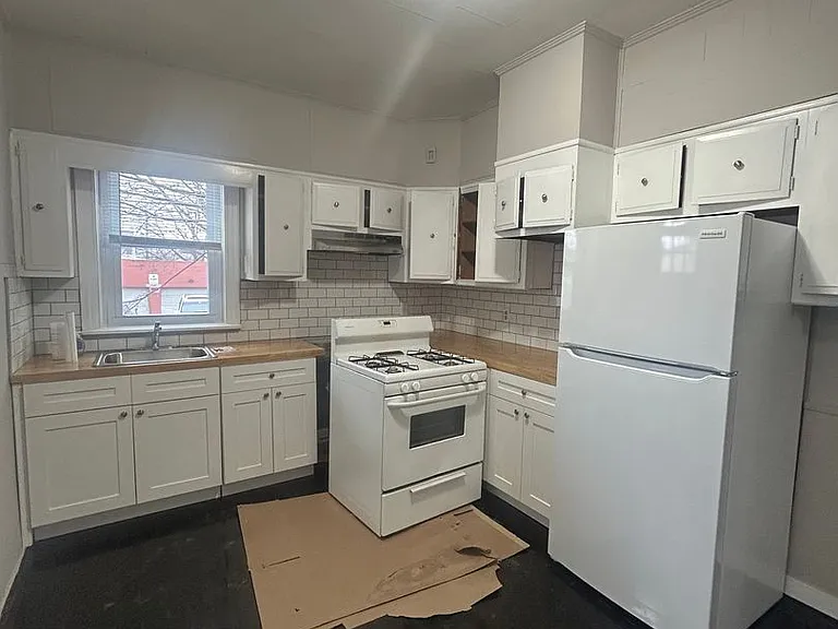 216 Park Pl — Photo 8