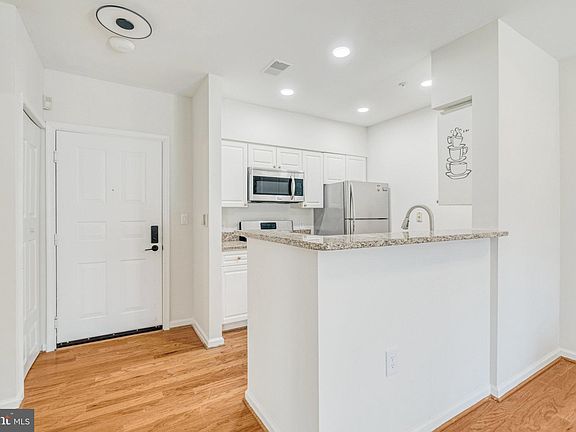 2nd image of 12919 Alton Sq APT 204