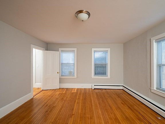 4th image of 31 Parker Ave