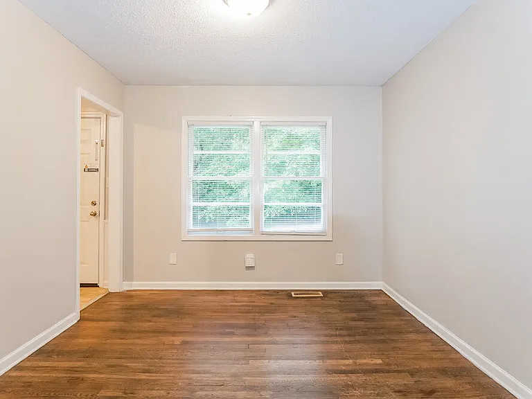 812 Nelson Dr — Photo 9