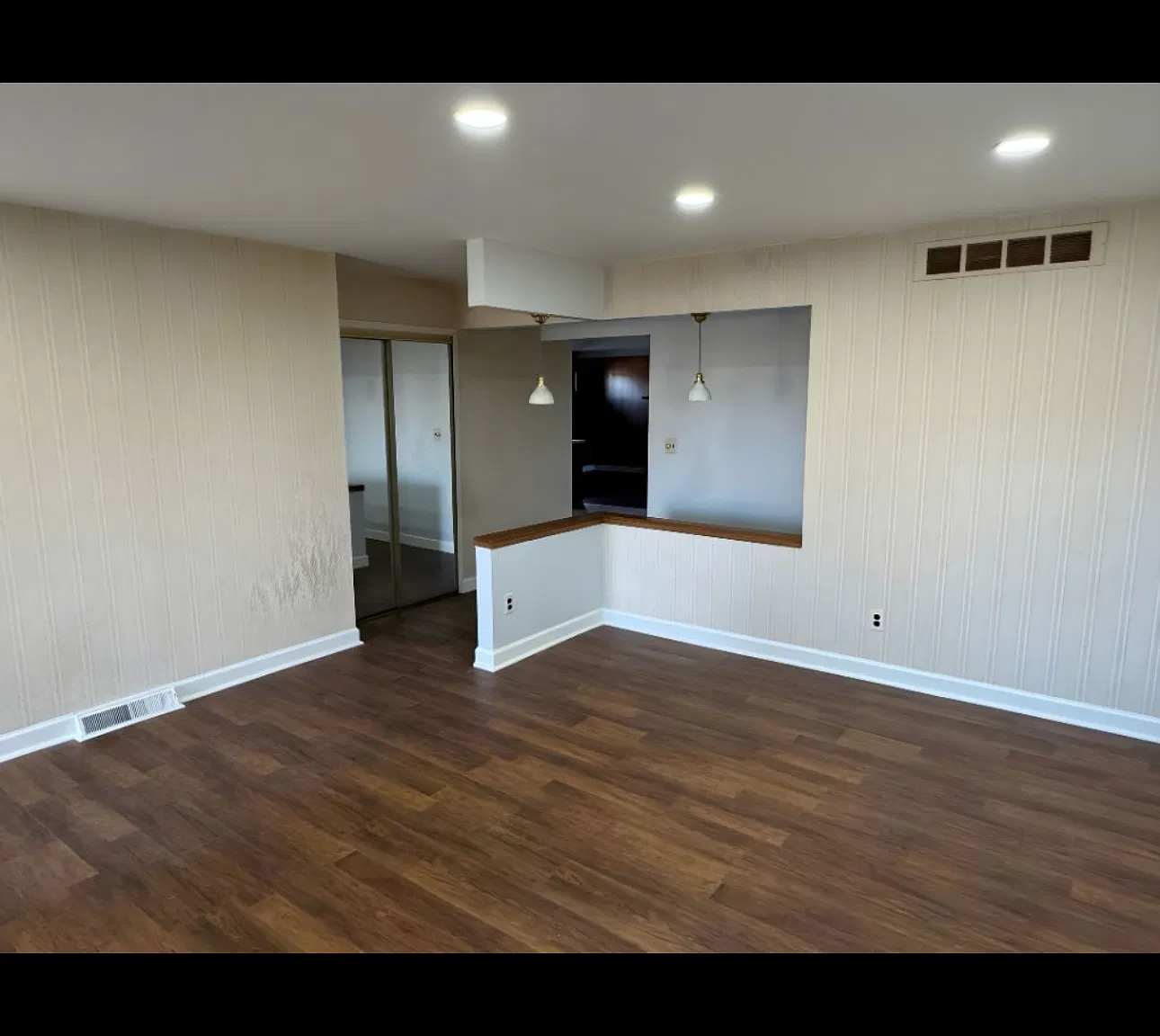 3 bed, 3109 sqft, $2,100 — Photo 4