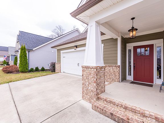 3rd image of 567 Deer Valley Dr Unit 8