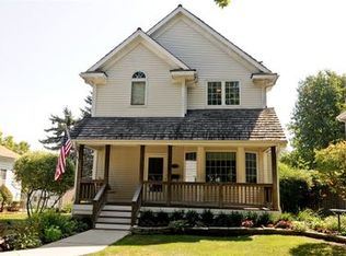 218 4th St, Libertyville, IL