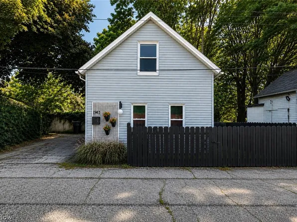 1963 Fulton Pl, Cleveland, OH 44113