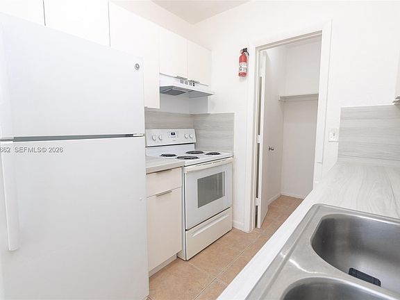 5th image of 831 NW 1st Ave APT 2