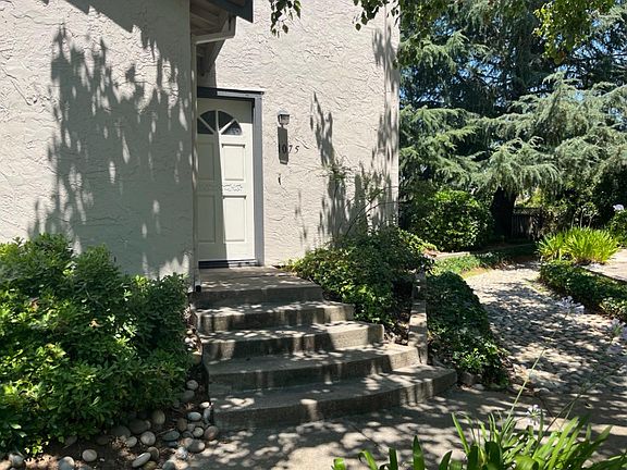 2nd image of 1075 Almaden Village Ln