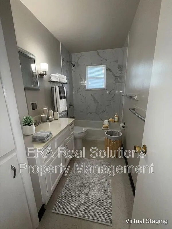 3 bed, 1.0 bath — Photo 4