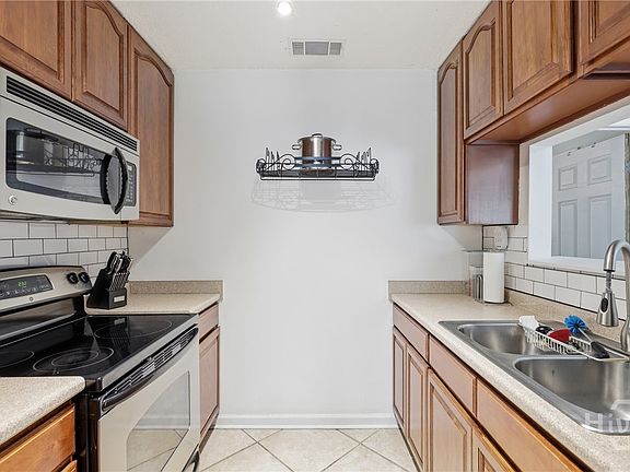 5th image of 1532 Marcy Circle