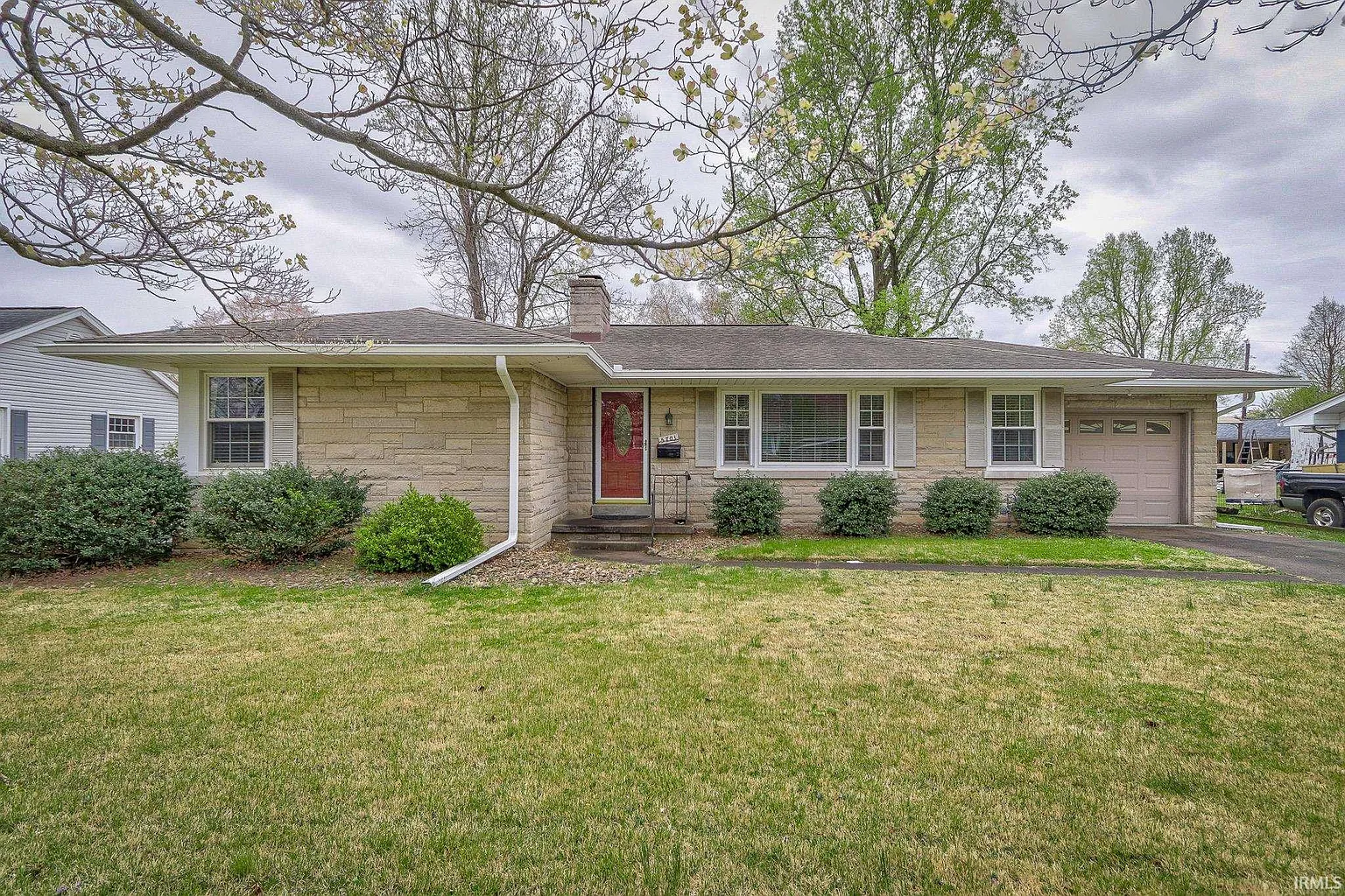 5701 Jefferson Ave photo 1