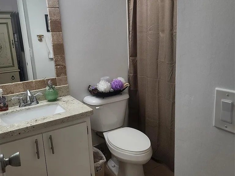 7500 NW 4th Pl — Photo 16
