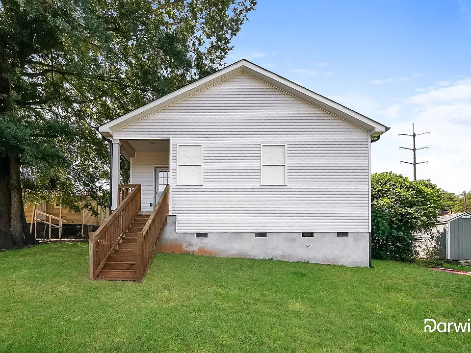616 Newbern Ave