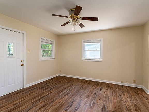 5th image of 313 N 9th St