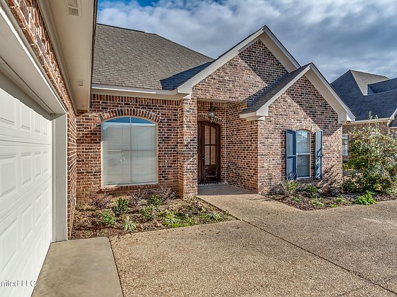 5th image of 521 Westfield Dr