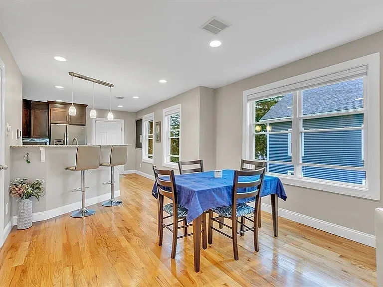 11 Hamlin Pl #B — Photo 28