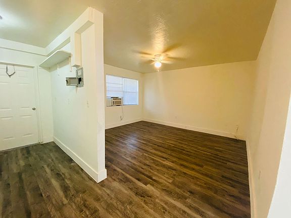 2nd image of 430 NW 7th St #13