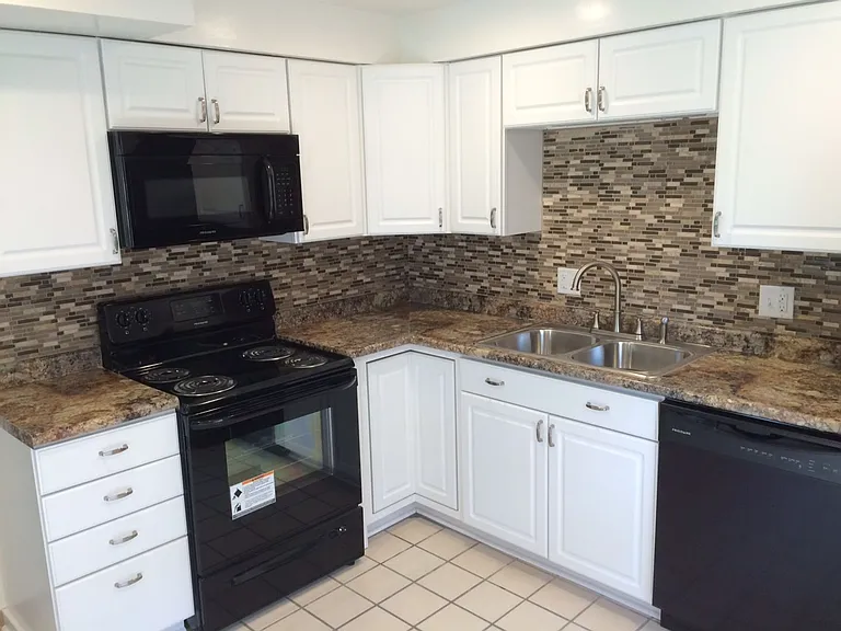 725 N Midvale Blvd — Photo 4