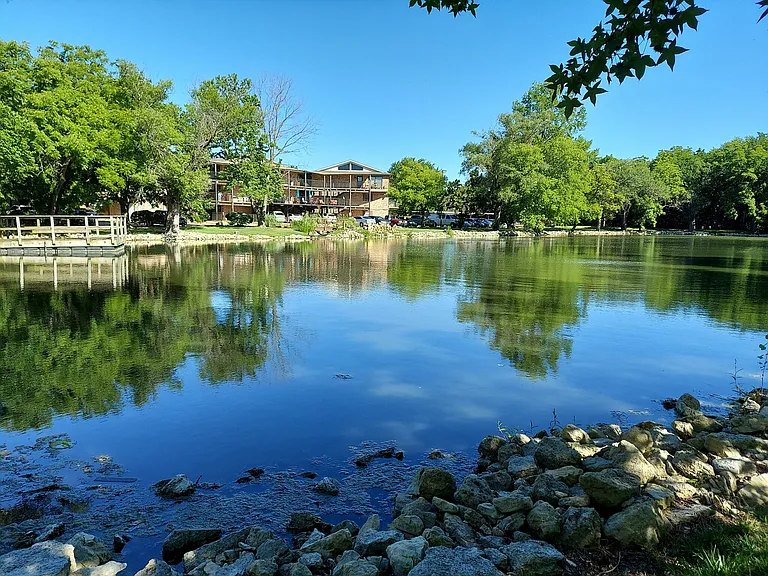 Maple Gardens — Photo 12