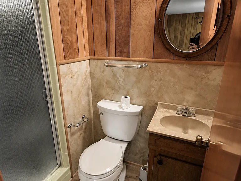 244 La Salle Dr — Photo 11