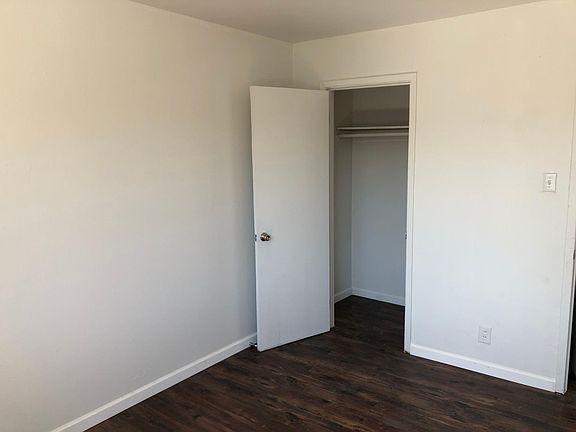 5th image of 248 Armour Ave