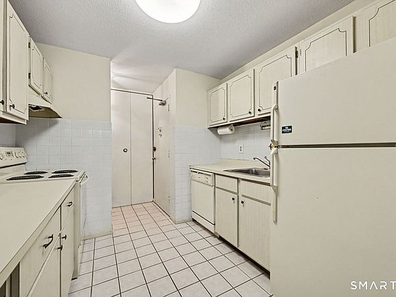 3rd image of 1700 Broadbridge Avenue #C33