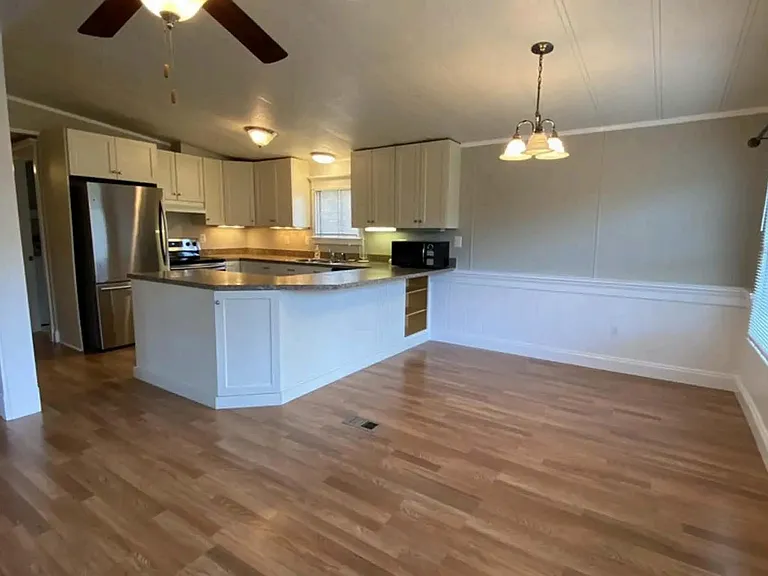 12402 Catoctin Furnace Rd — Photo 1