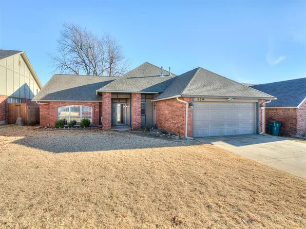 520 Greenfield Dr, Yukon, OK 73099
