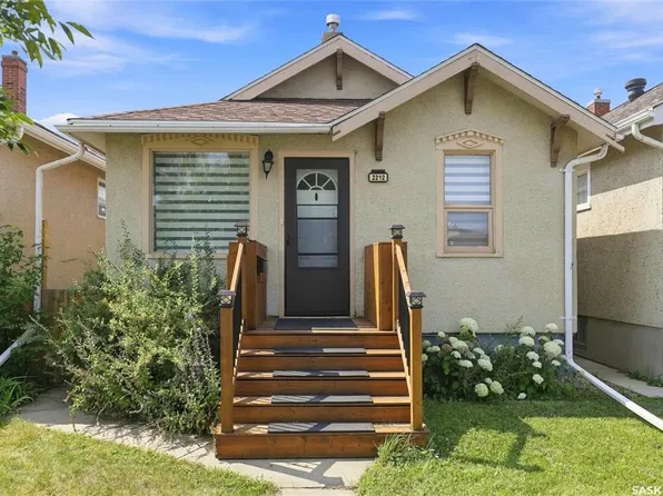 2212 Wallace STREET, Regina, SK S4N 4A7