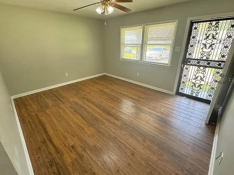 4591 Lawrence Rd — Photo 4