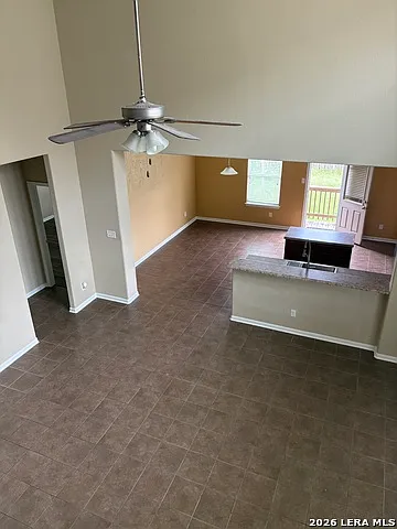 1810 Golden Maple — Photo 11