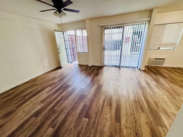 Bellflower Apartments — Photo 12