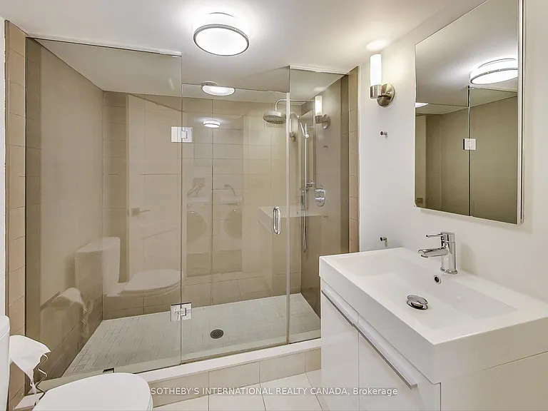 669 Euclid Ave #LOWER — Photo 10