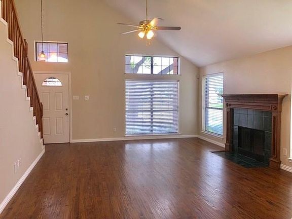 4th image of 7822 Clairemont Ave