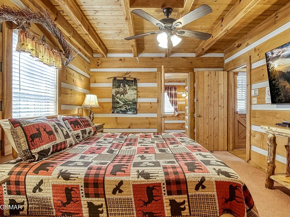 28th image of 2752 Blue Springs Way