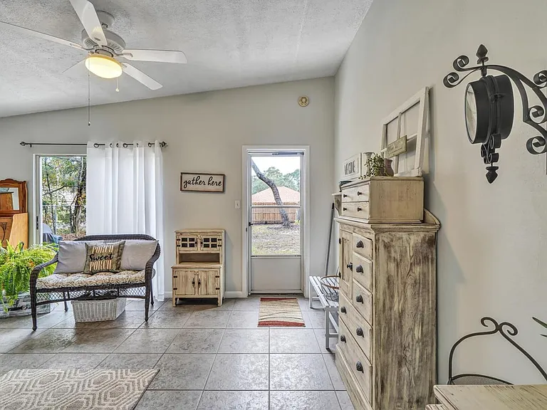 1696 Valparaiso Blvd — Photo 35