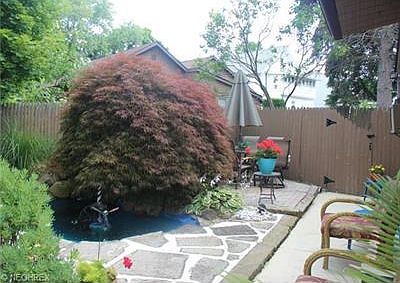 5th image of 233 Eastholm Ave