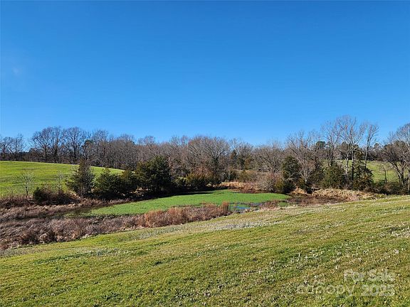4th image of 4800 Hula Dr