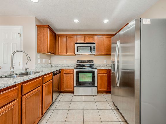 4th image of 2713 Wild Tamarind Blvd