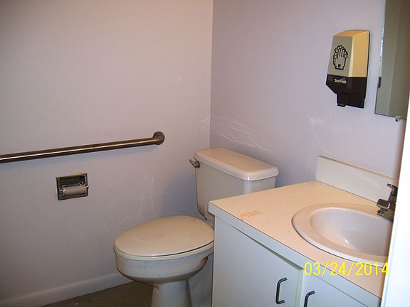 4th image of 1801 SE Hillmoor Dr Suite C-104