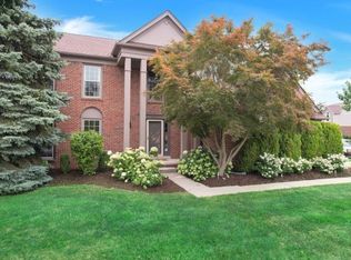3017 Lexham Ln, Rochester Hills, MI 48309