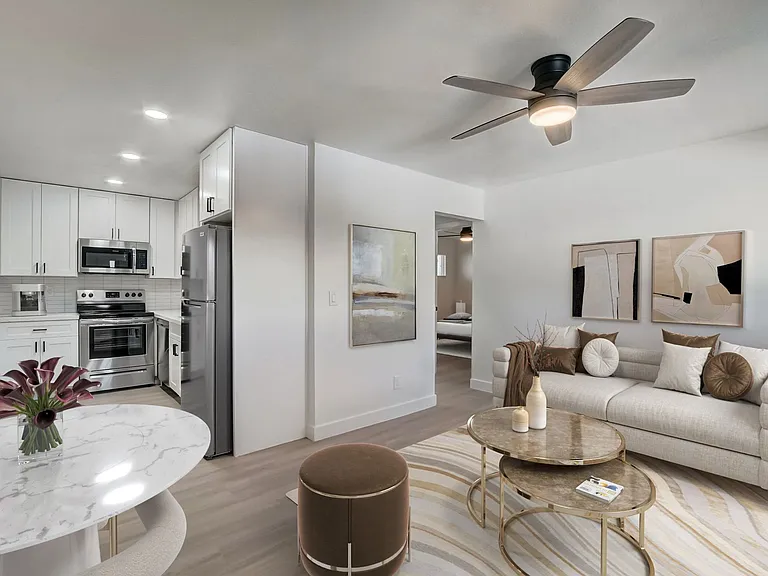 113 W Broadway Rd #2 — Photo 4