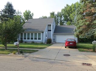 1950 Wilder Ct, Haslett, MI 48840