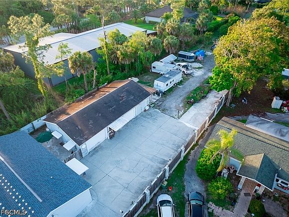 3rd image of 3871 White Blvd