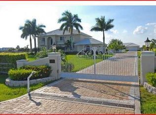 13465 Southfields Rd, Wellington, FL 33414