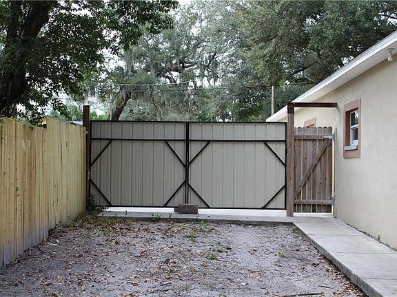 4th image of 8517 N Ashley St