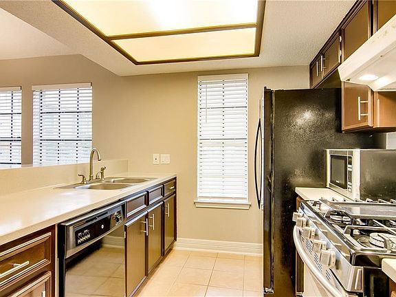 2nd image of 1143 Orchard Park Cir